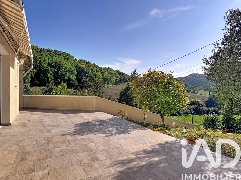 Maison - 151 m² - 6 pièces