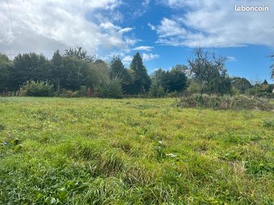 Terrain constructible - 1 620 m²