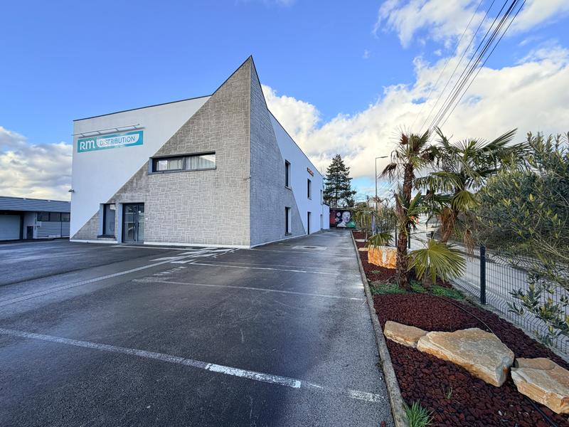 Local d'activités - 560 m²
