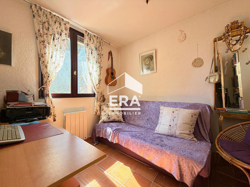 Maison - 137 m² - 5 pièces