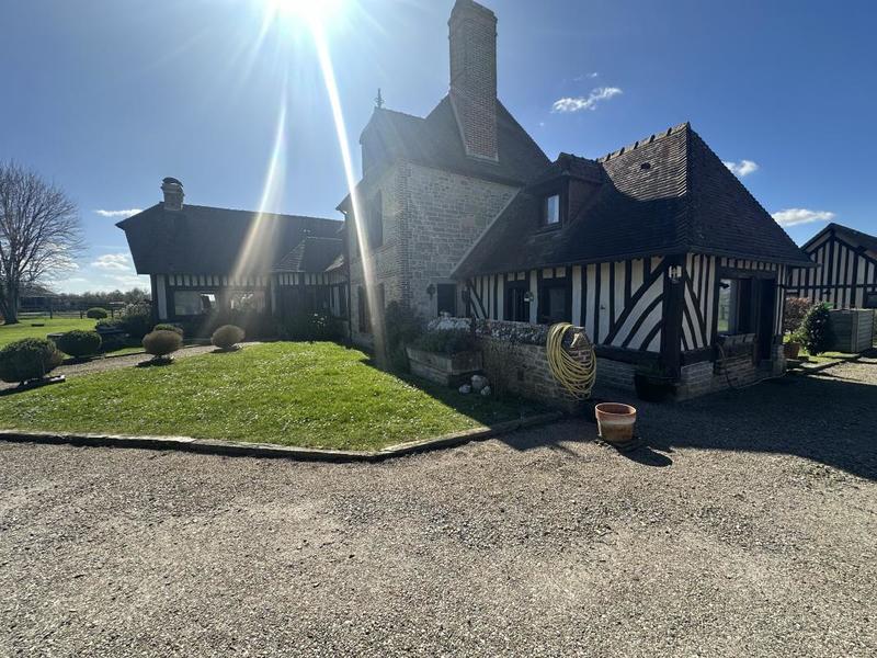 Maison - 471 m² - 14 pièces