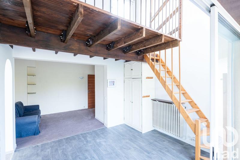 Maison - 235 m² - 11 pièces