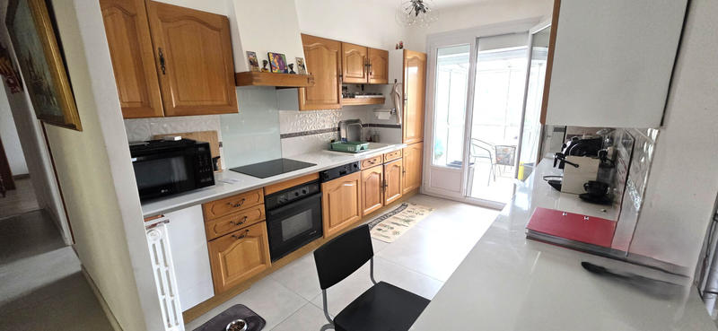 Maison - 200 m² - 6 pièces