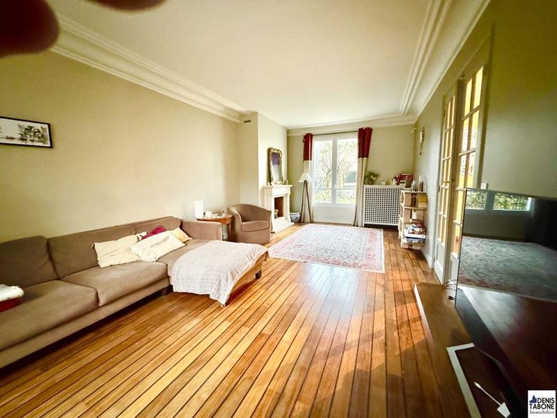 Maison - 225 m² - 10 pièces