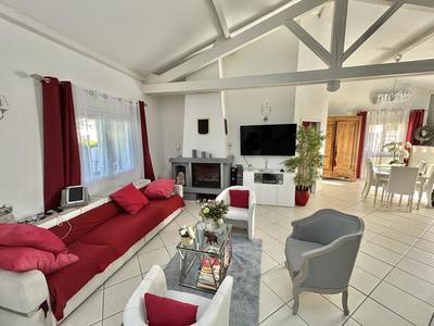 Maison - 160 m² - 6 pièces