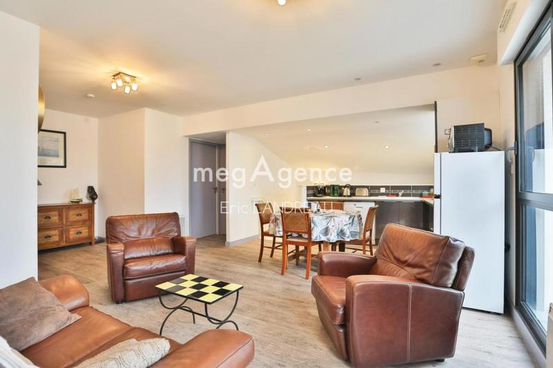 Maison - 190 m² - 6 pièces