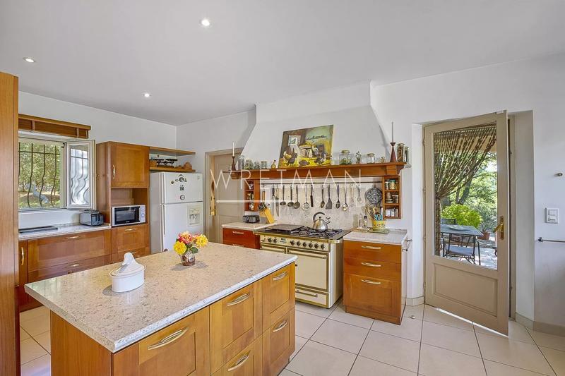 Villa - 436 m² - 5 pièces