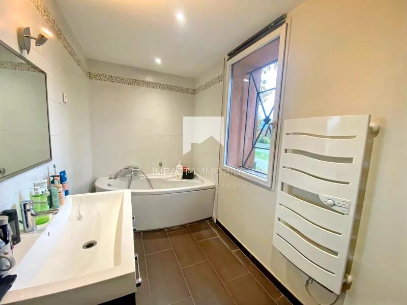 Maison - 170 m² - 5 pièces