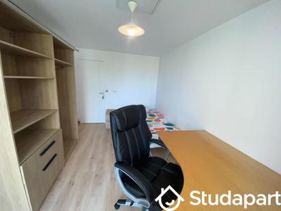 Chambre - 11 m² - 1 pièce