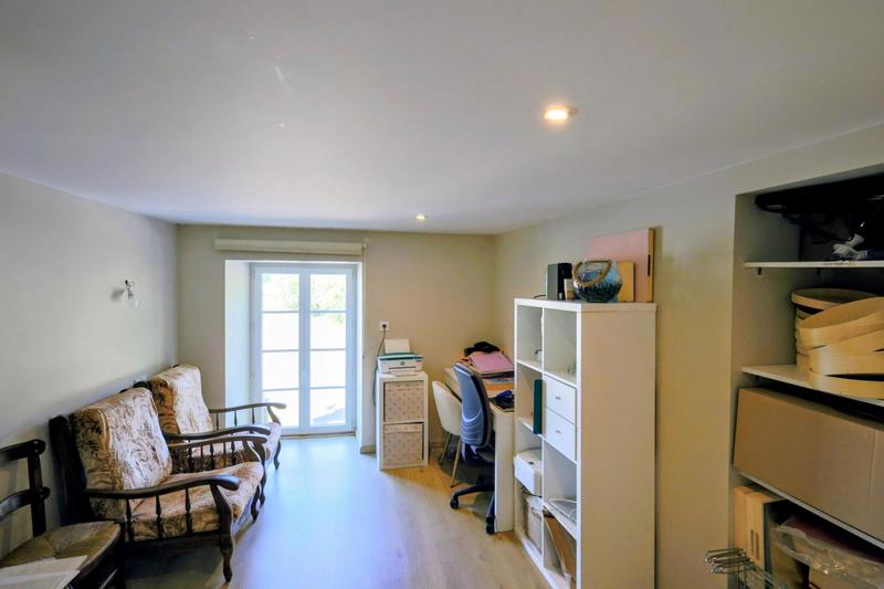 Local commercial - 165 m² - 8 pièces