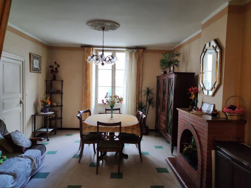 Propriété - 143 m² - 6 pièces