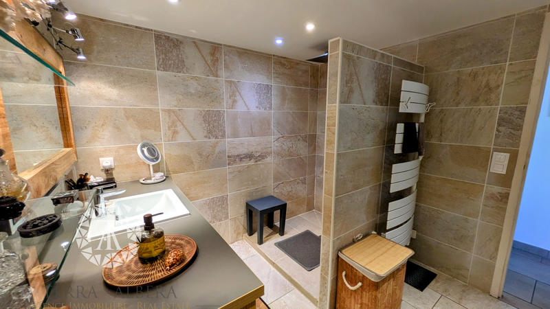 Villa - 145 m² - 6 pièces