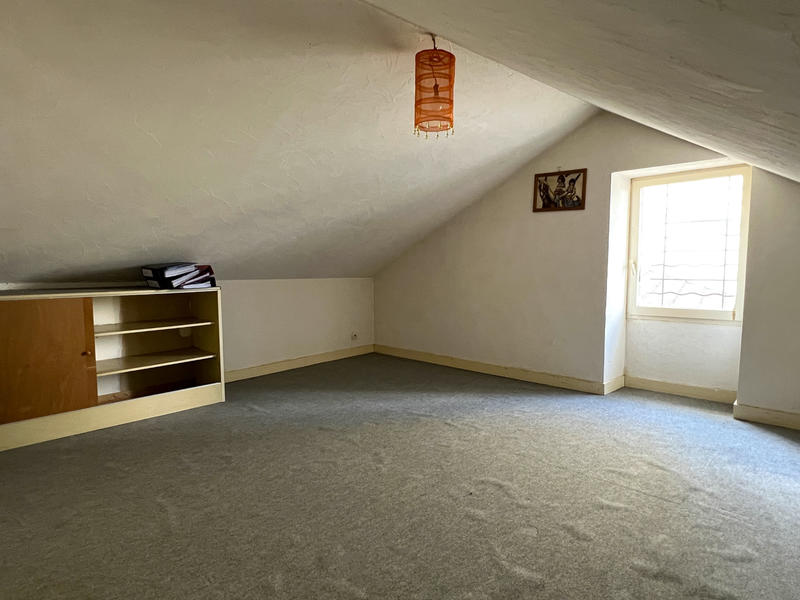 Maison - 83 m² - 5 pièces