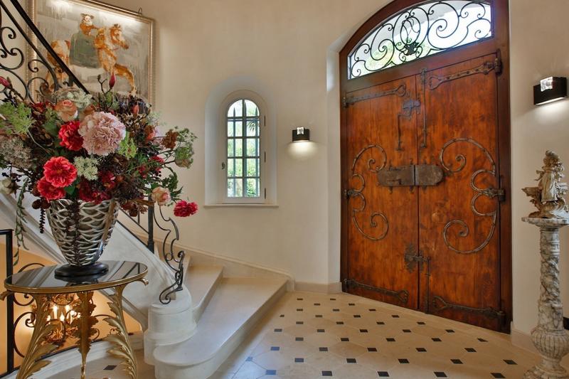 Villa - 860 m² - 12 pièces