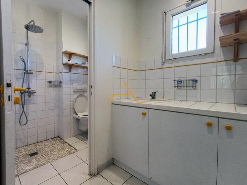 Bureau - 107 m² - 6 pièces