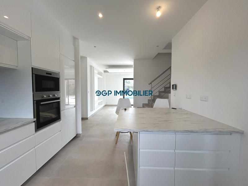 Villa - 143 m² - 6 pièces