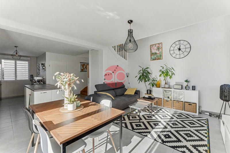 Maison - 88 m² - 4 pièces