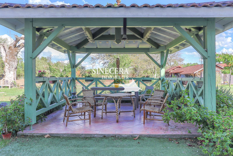 Maison - 185 m² - 6 pièces