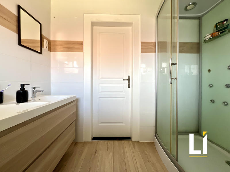 Appartement - 96 m² - 4 pièces