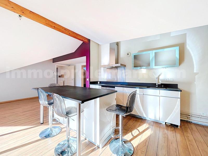 Appartement - 92 m² - 3 pièces