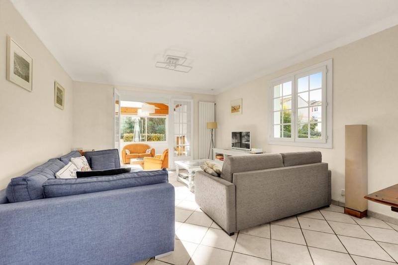 Maison - 186 m² - 5 pièces