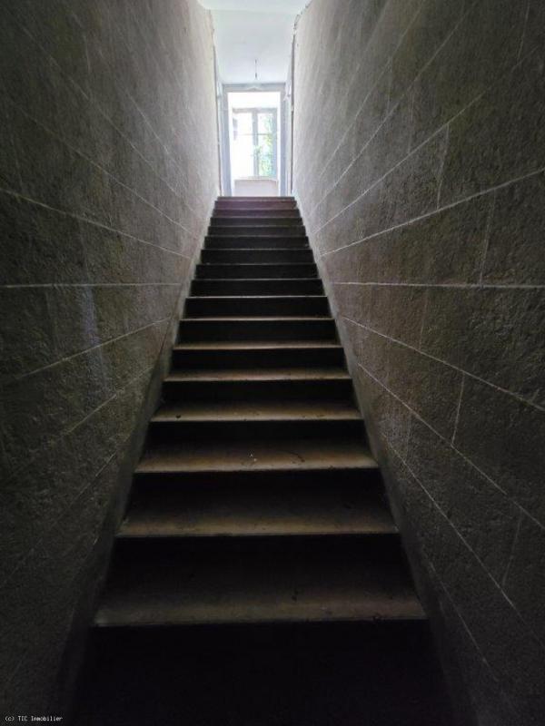 Maison - 235 m² - 9 pièces