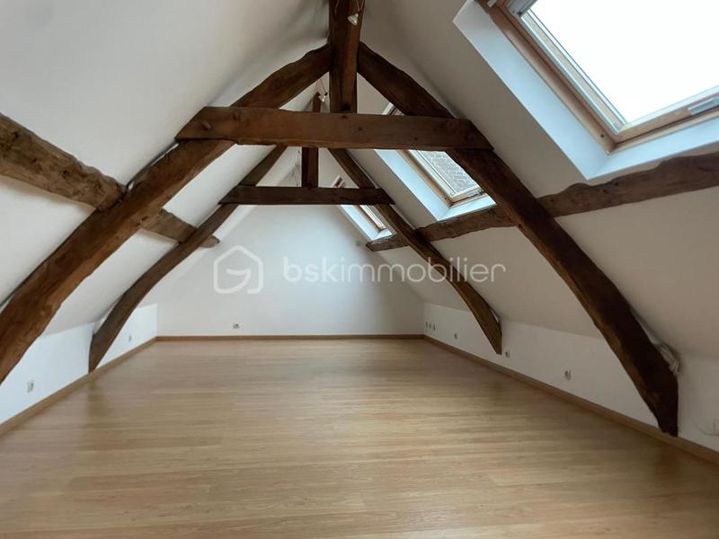 Demeure - 218 m² - 5 pièces