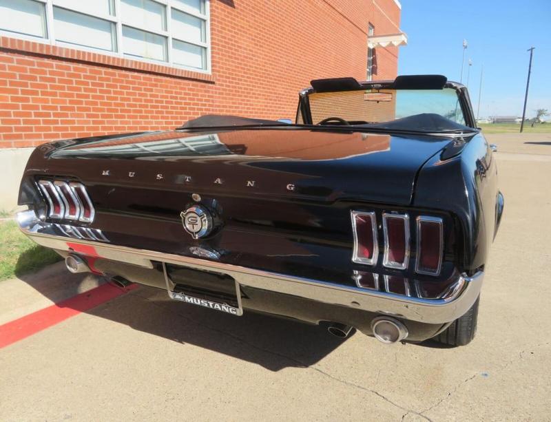 Ford Mustang cabriolet v8