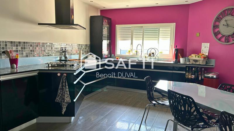 Maison - 186 m² - 8 pièces