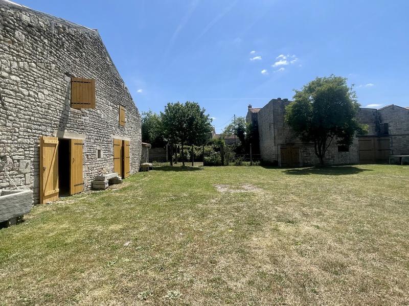 Maison - 321 m² - 13 pièces