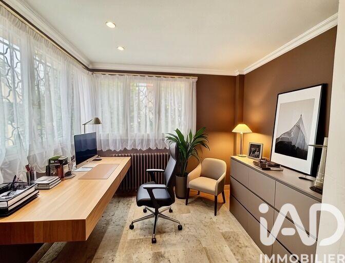 Maison - 189 m² - 5 pièces