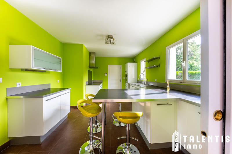 Maison - 160 m² - 7 pièces