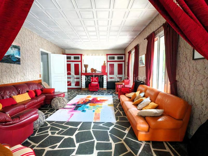 Pavillon - 416 m² - 11 pièces