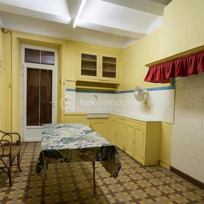 Maison de village - 262 m² - 12 pièces