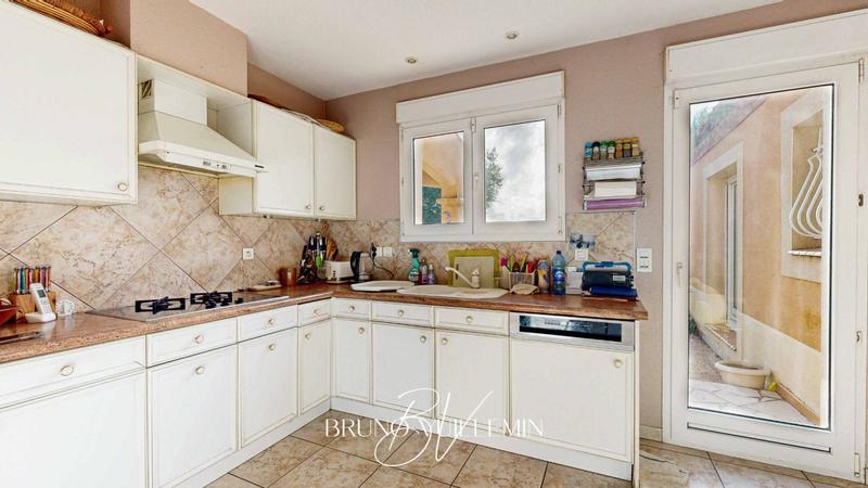 Villa - 186 m² - 6 pièces