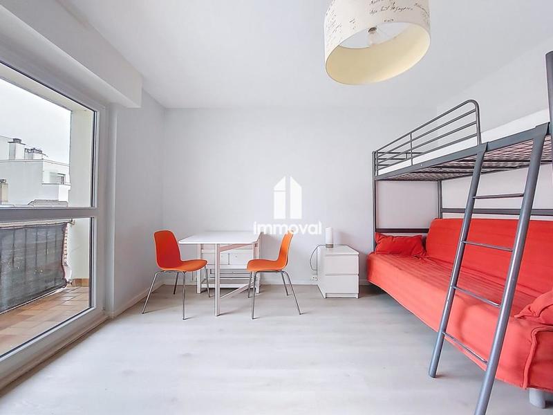 Studio - 25 m² - 1 pièce