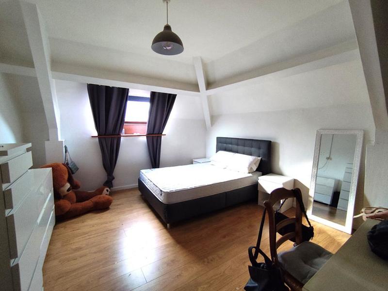 Appartement - 85 m² - 4 pièces