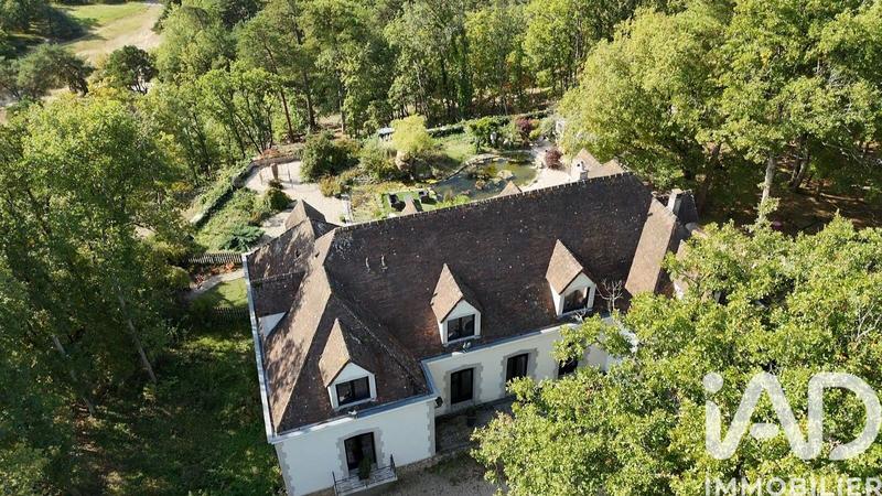 Maison - 370 m² - 8 pièces