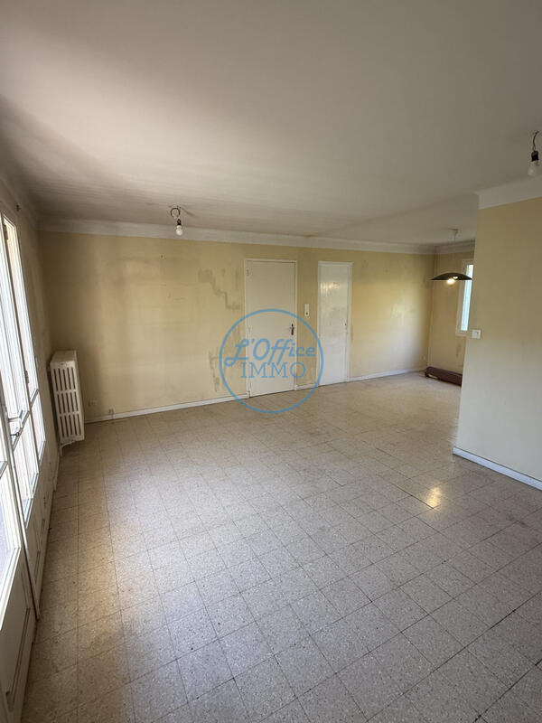 Maison traditionnelle - 100 m² - 6 pièces