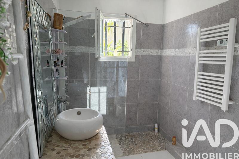 Maison - 94 m² - 4 pièces