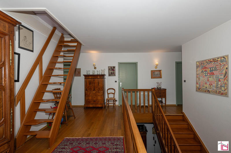 Maison - 210 m² - 7 pièces