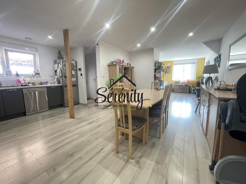 Maison - 90 m² - 5 pièces