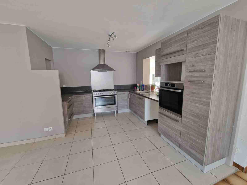 Maison - 191 m² - 8 pièces