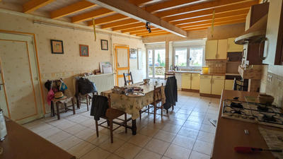 Maison - 189 m² - 9 pièces