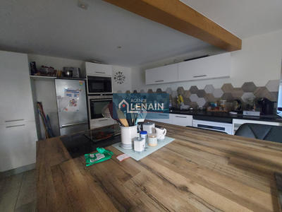 Maison - 182 m² - 8 pièces