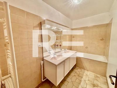 Appartement - 85 m² - 4 pièces