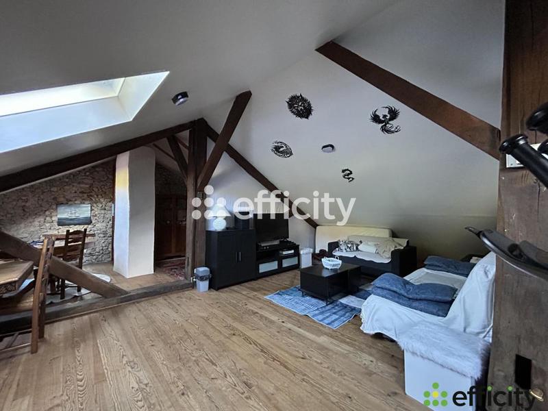 Maison - 220 m² - 9 pièces