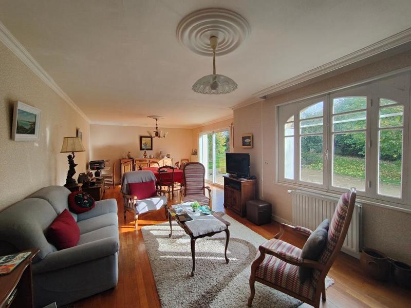 Maison - 143 m² - 6 pièces