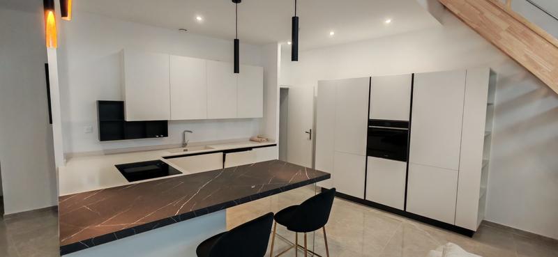 Appartement - 80 m² - 2 pièces