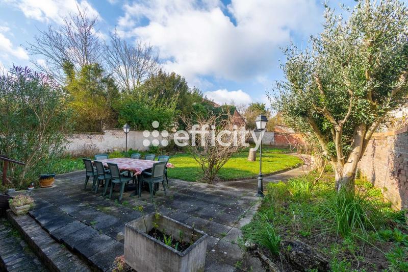 Pavillon - 130 m² - 6 pièces